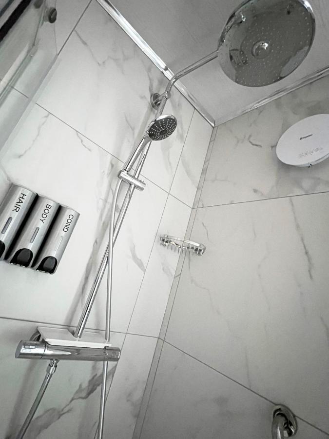 United Home B&B Солфорд Экстерьер фото